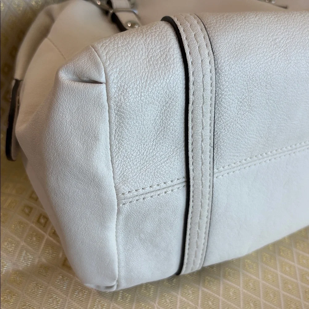 Coach White Leather Satchel purse bag 9”x 6”4 1/2” - Picture 5 of 11